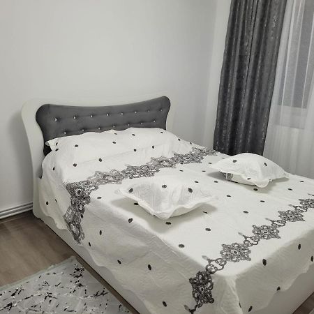 Apartament Regim Hotelier 2 Ясси Екстер'єр фото