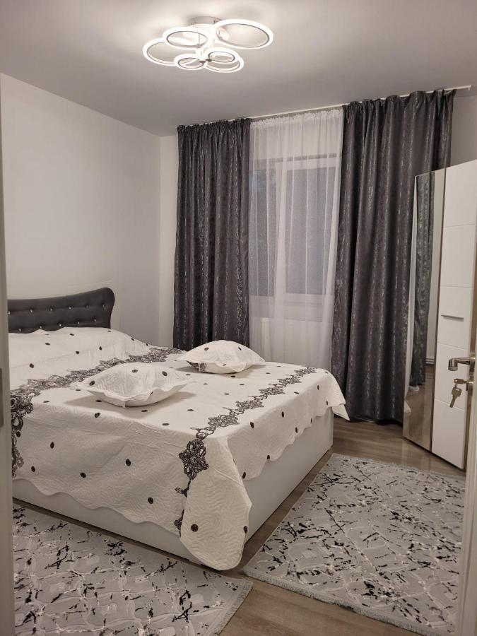 Apartament Regim Hotelier 2 Ясси Екстер'єр фото